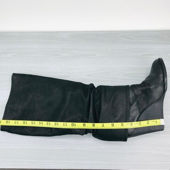 Vince Camuto Almay Womens Size 8 B Wedge Knee High Leather Boots Cuff Buttons - Picture 9 of 10